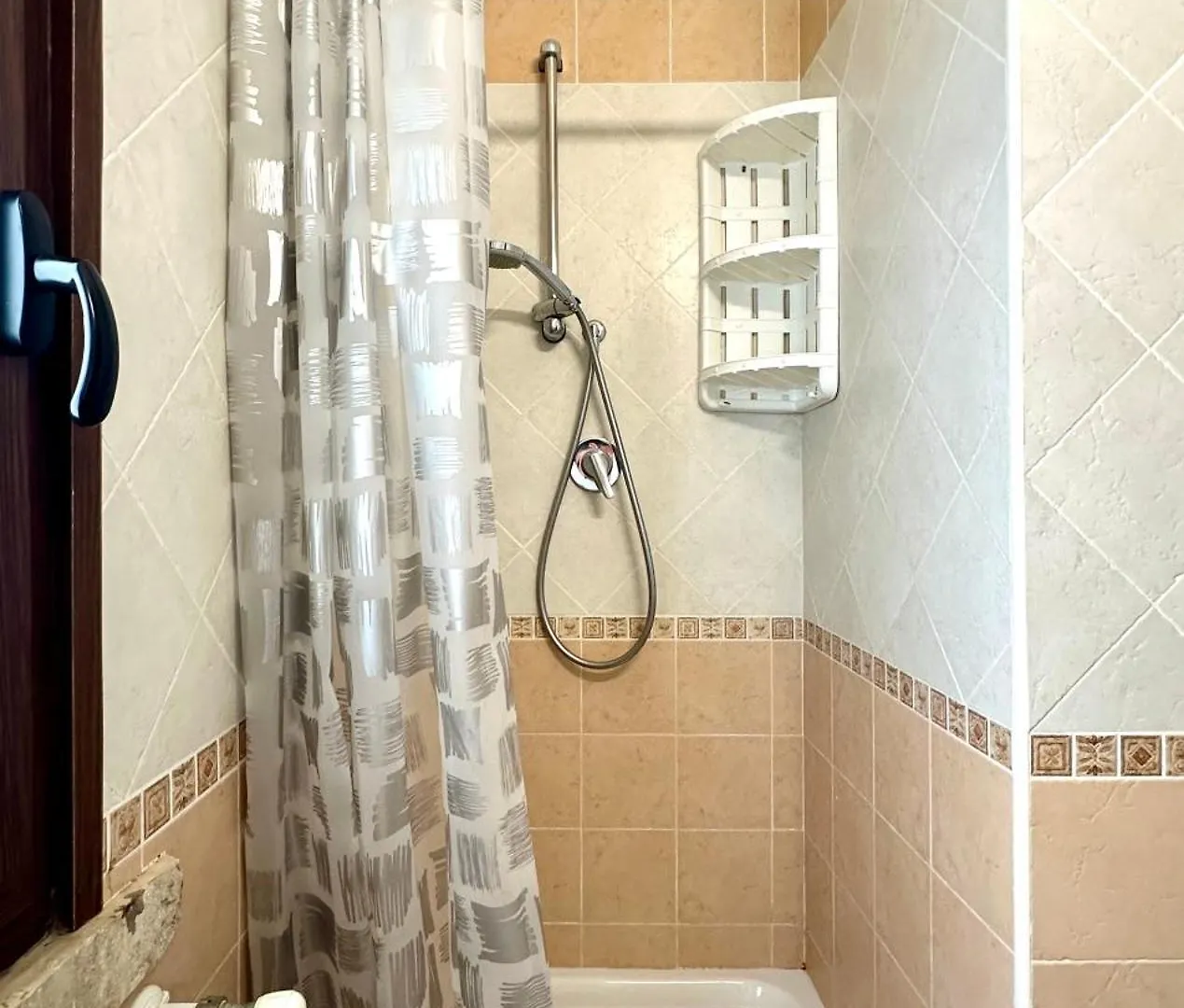 Tenuta Green House Avola 0*,